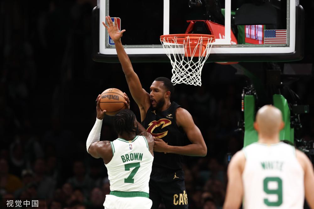 她才获得了 她才获得了