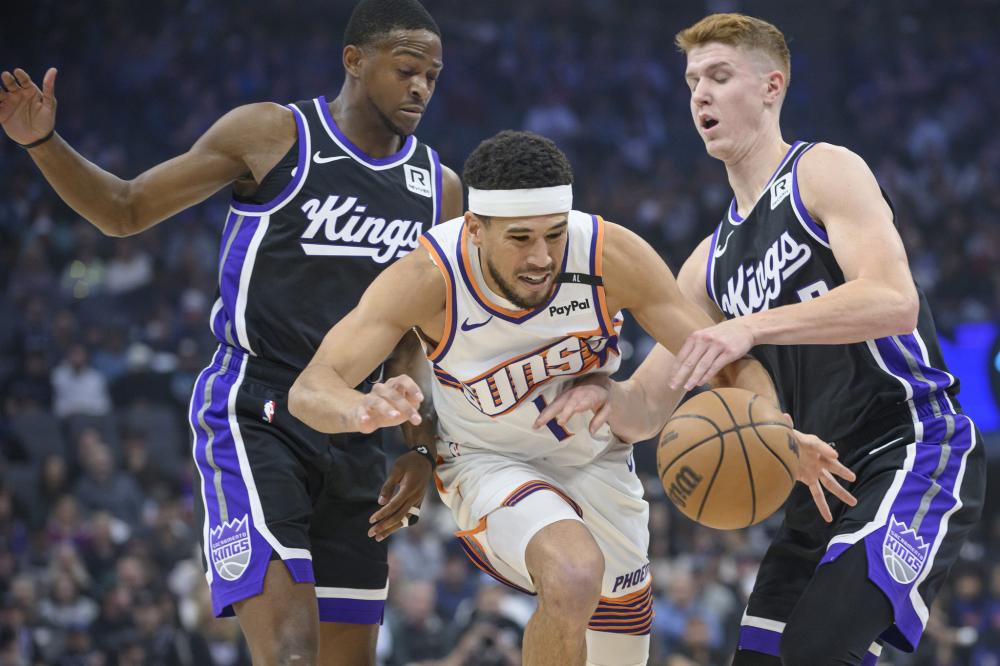 意天空：塔雷米和劳塔罗正在单独训练，周五将参加合练